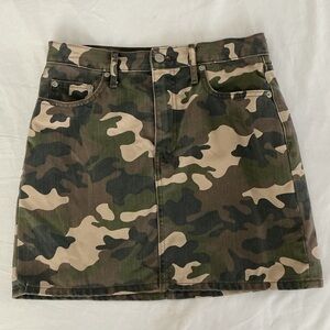 GAP Camouflage Mini Skirt